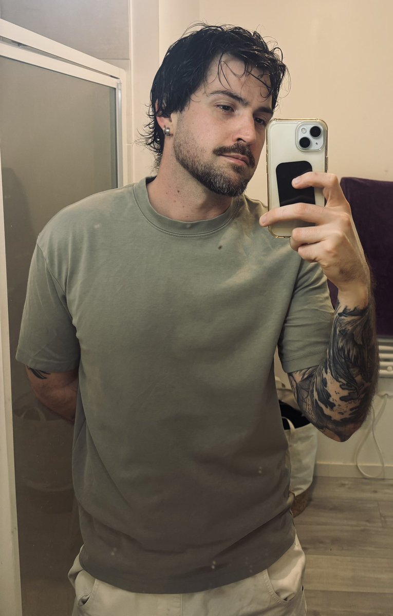 𝗧𝚑ɘ 𝙼𝚊𝚗 𝚠𝚒𝚝𝚑 𝚝𝚑𝚎 Ø𝘸𝘭 tweet media