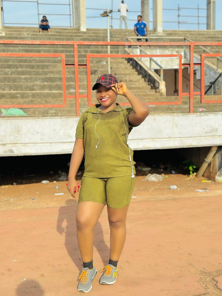 CoachFavour1's tweet image. I was paid 292,000 naira today despite my busy schedules ☺️.
Make up your mind as a goal not to be poor.
Trust me,there&apos;s no dignity, no nobility and no joy in poverty.

Every opportunity presented to you that can help you deal with poverty,DO NOT hesitate to grab it. @CCSPROMAX