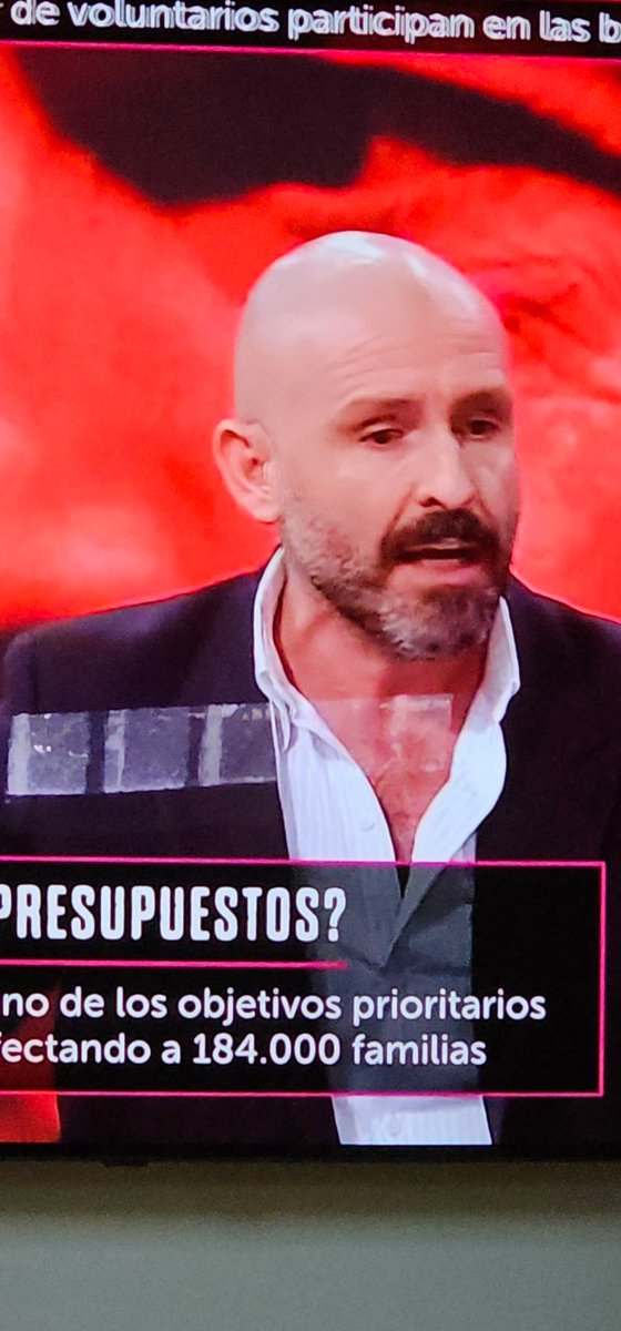 Emeritvs666's tweet photo. Entre el Séneca de Gonzalo Miró y el aspirante a Pablo Iglesias de Ramón Espinar, este programa se ha ido al carajo. #laroca141 https://t.co/AixPH9ZxGs