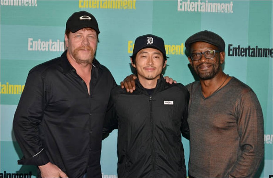 CoolmenRbornN64's tweet photo. Awesome photo of @Cudlitz #StevenYuen @RealLennieJames attending @Comic_Con 👊👊✨✨✨ https://t.co/kHn4nggITU