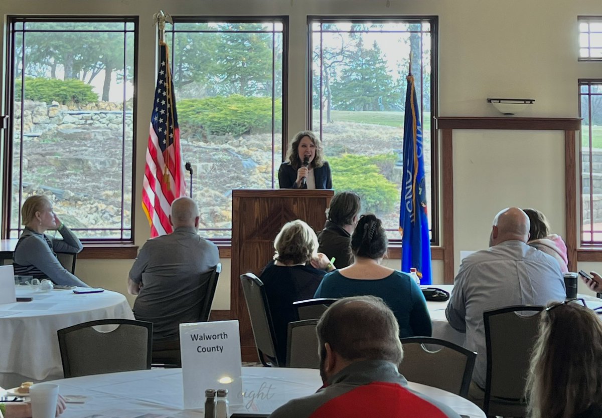 I joined WI-01 yesterday in Elkhorn for their Caucus! Everywhere I go in Southeast Wisconsin, parents tell me that they want their kids’ school back to focusing on the basics.