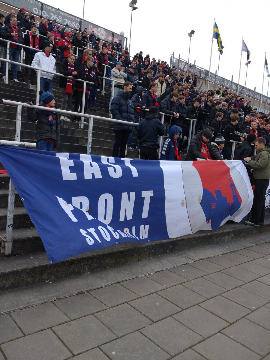 Tack för idag. Inte det resultatet som vi önskade men vafan. Vi kommer att mötas upp innan matchen mot DIF. Ställe inte spikat. Ses då.