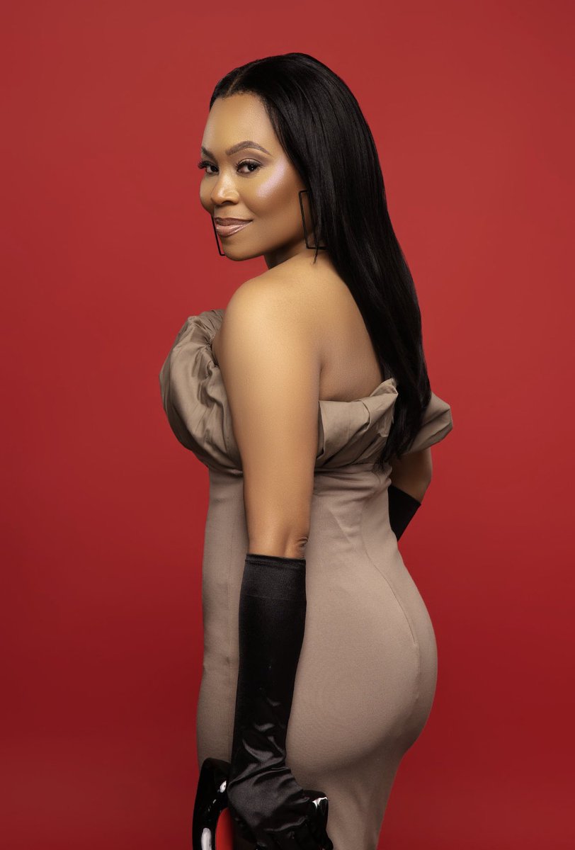 We ALL have a story! The only time I'm looking back is to reflect and show gratitude for how far I've come. #prescribinginspiration #dentist #speaker #mentor #author