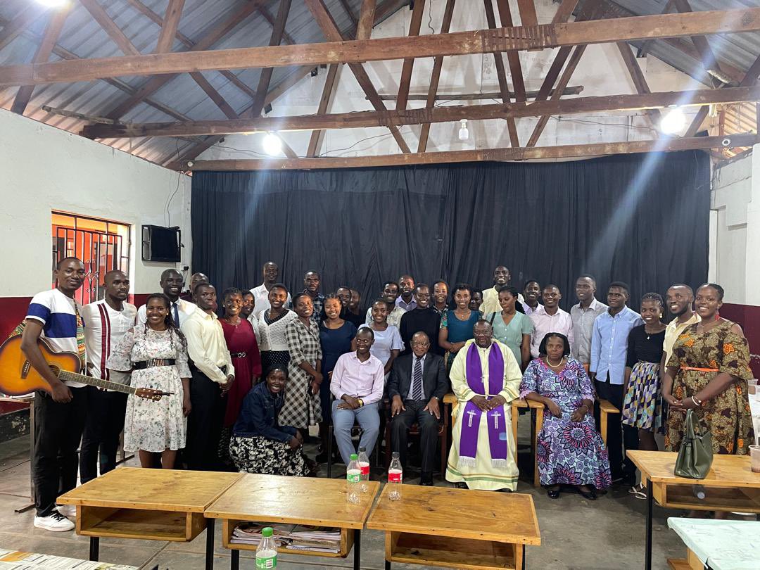 I got a previlege to be hosted by Professor Ezra Suruma together with my colleagues from Kaaym (kigezi Ankole Youth Missioners) he shared with us a topic about “Ubuntu” the difference between a human and an animal. A lot more was shared by the invited speakers aswell