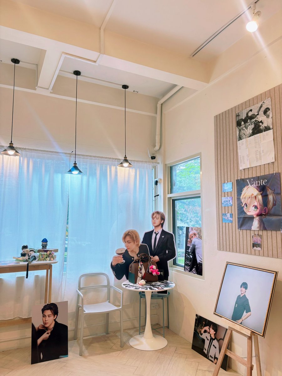 𐙚  คาเฟ่น่าาารักกกม้ากกกก เจ้าของงานใจป๋าทำถึงลักกี้ฉ่ำมากกกก ขนมอร่อยน้ำอร่อยยมั้กก มุมถ่ายรูปเยอะเลอ มีแต่รูปน่ารักๆเต็มไปหมดเลย ขอบคุณที่จัดงานน่ารักๆแบบนี้นะครับบบ 🐣🧸💟

 #alwayswithminv
#95zSoulmatexMINV