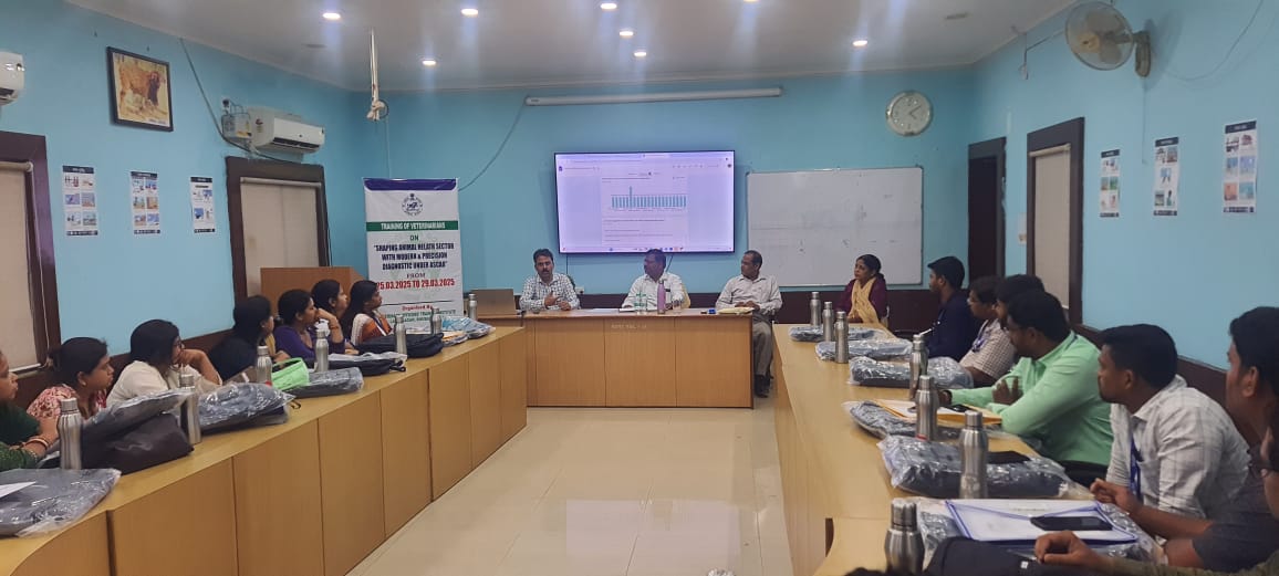 VOTIBBSR's tweet photo. The valedictory session of the ASCAD training event at VOTI, BBSR culminated in a crescendo of grandeur as Shri Mihir Nayak, Addl. Director, OBPI, BBSR graciously bestowed his presence upon the gathering, imbuing an aura of excellence.
@dahvsodisha @farddepartment @OMFEDofficial https://t.co/UKbT12isPv