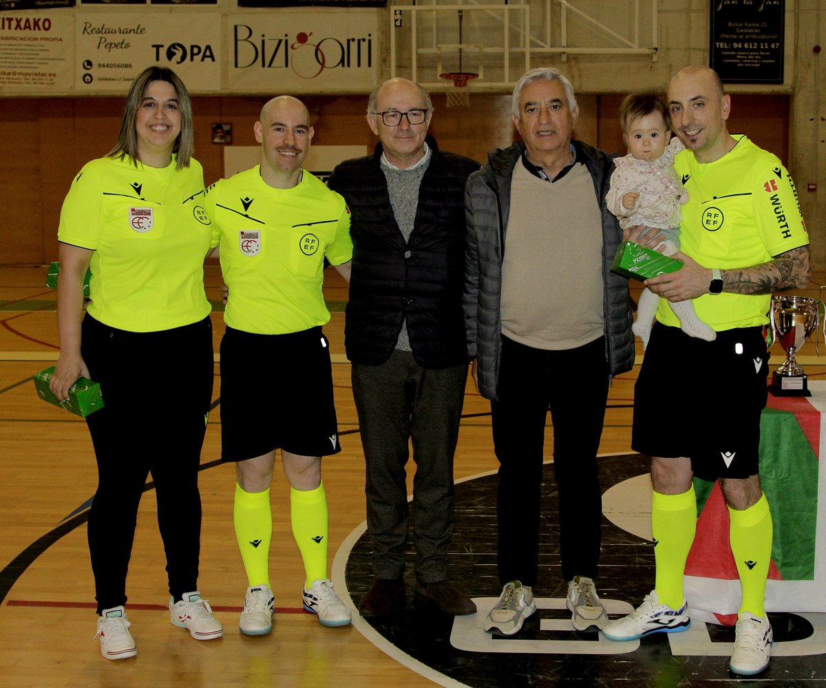 🏆 El <a href="/Otxartabe/">Otxartabe</a> se proclama campeón de la Copa Vasca de fútbol sala tras vencer en la gran final a los gipuzkoanos del <a href="/AntxoAF/">Antxo Areto Futbola</a> por 6-0.

👏 ZORIONAK ✌️ 

🏆 Otxartabe areto futboleko Euskal Kopako txapeldun izendatu da, final handian Antxo AFko gipuzkoarrak 6-0 mendean hartuta.