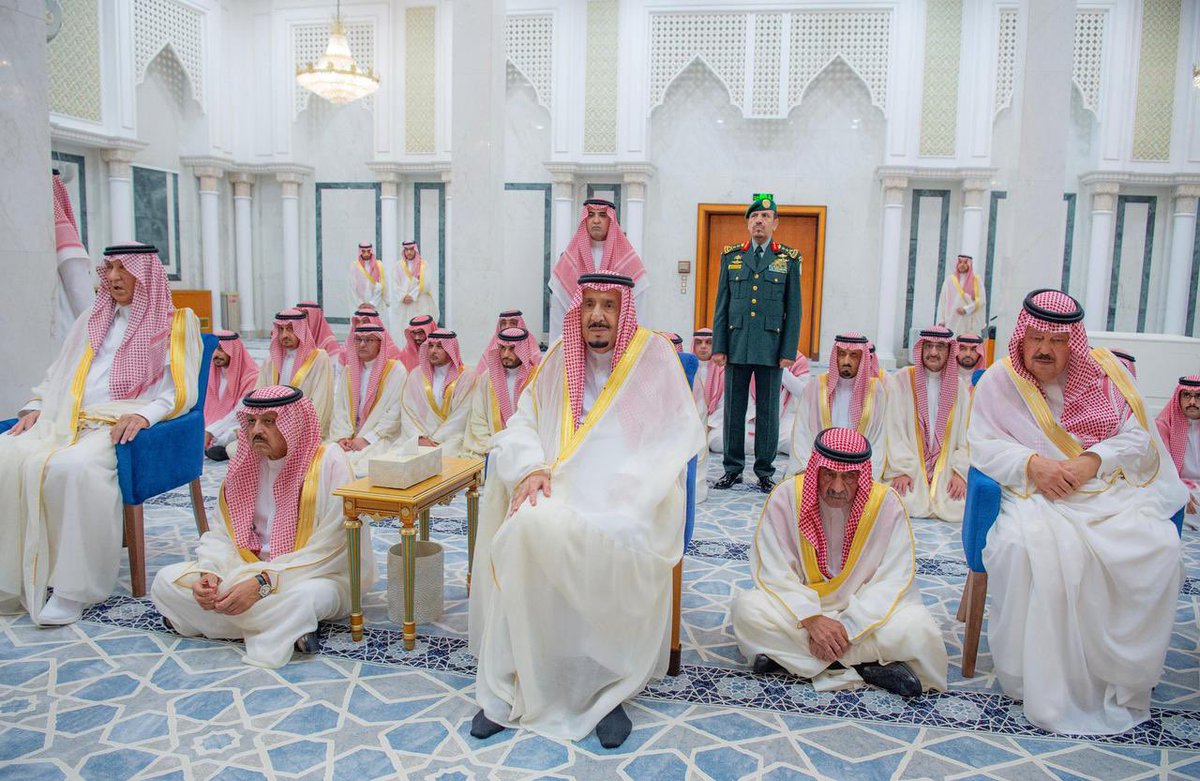 كل عام وخادم الحرمين الشريفين في اتم صحه وعافيه .. ونسال الله ان يحفظه وعساك من عواده يارب