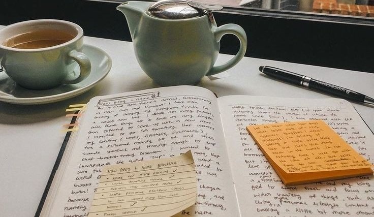 AcademiaDreams's tweet image. The Books &amp;amp; Coffee 📚☕