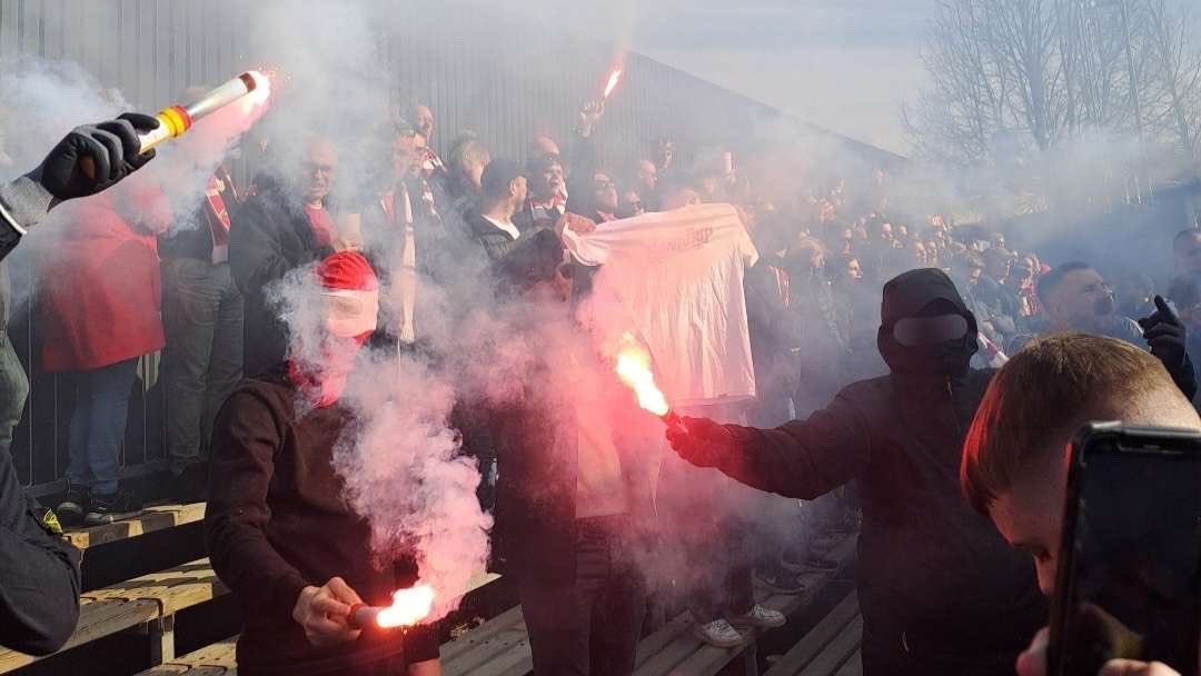 ”DAGS FÖR NYA HJÄLTAR” 

Tifokassa: Swisha till 123 592 23 72, märk med ”TIFO”