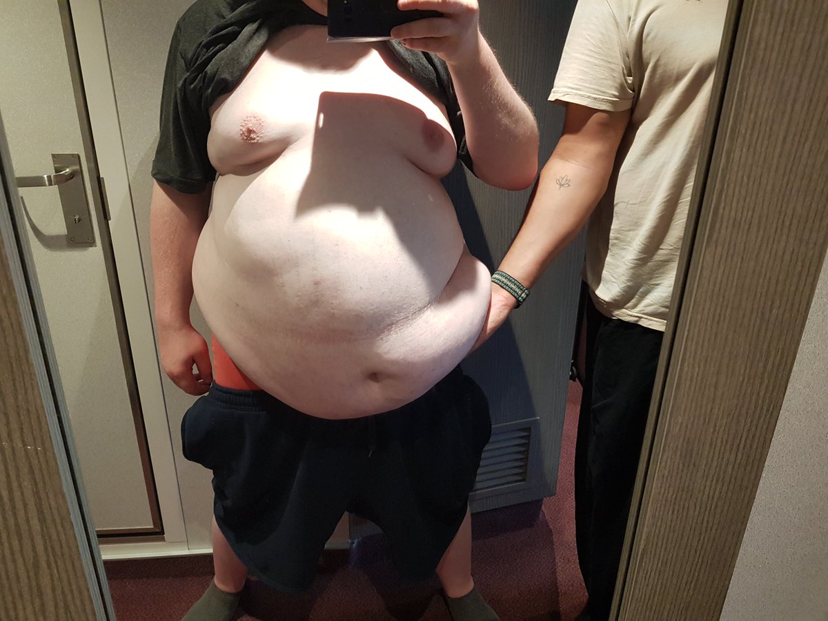 Obese Blubber Boy tweet media