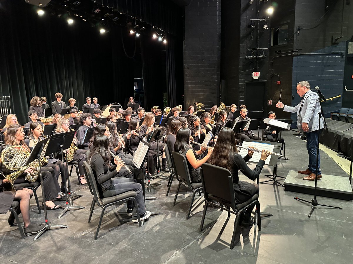 PCTIBands's tweet image. 🎷✨ PCTVS Concert Band brought the music to life at William Paterson University’s Band Day! 🎺🥁 On March 5, they shared their artistry, received expert feedback, and shined in a professional venue. Kudos to our talented students! 🌟🔥 #ConcertBand #PCTVS #WPUNJ 🎵