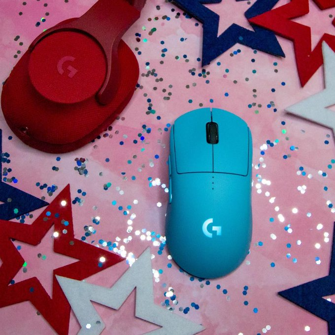MamaGirlLadyG's tweet photo. Who wants to celebrate freedom from wires this #July4th? Like and retweet this post for your chance to win a blue PRO Wireless Mouse. #PlayAdvanced #Giveaway https://t.co/7WrTKGJZN0
