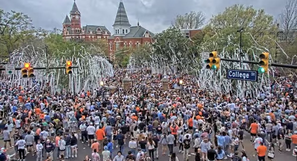 Auburn Barstool tweet media