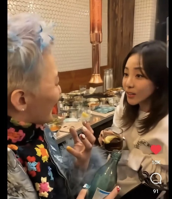 twitprexh's tweet photo. My PARENTSSSSSS!!! MY DARAGON PARENTSSSS AAAHHHHHH 
PINAKAMAGANDANG UMAGA SA LAHAT Hahahahahahahs https://t.co/Iy8asIOmaA