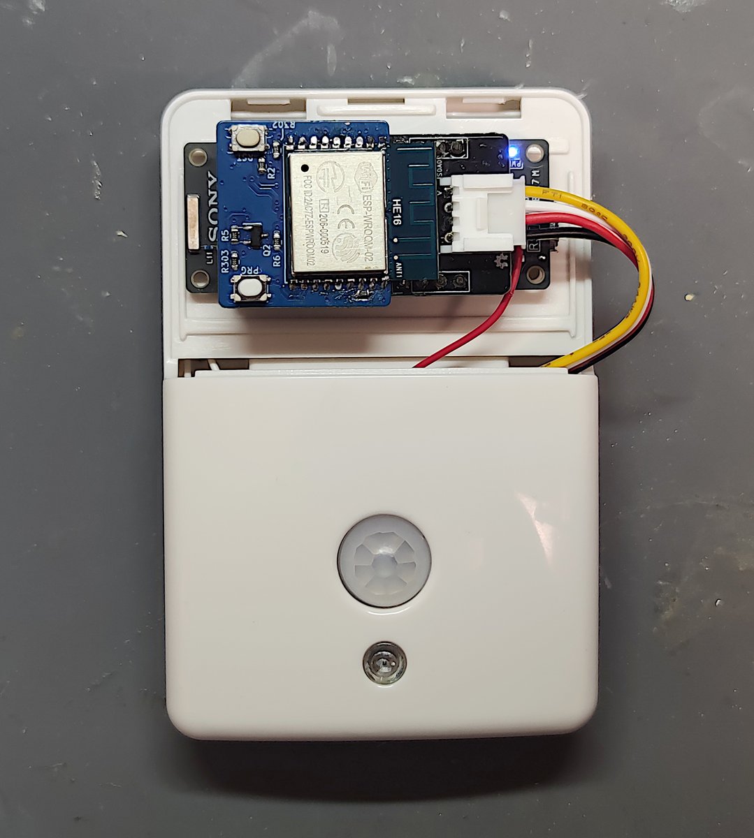 tomorrow56's tweet image. 朝から何か作ってました。おはようございます。
#今日の朝活 #ESP8266