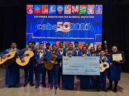 🎉🎻 Back-to-back champions! Congrats to Carr Mariachi Los Astros for winning 1st place again at the CABE Mariachi Festival! 🏆🎶

Thank you to our Board of Education leaders, families, and educators for your support. ¡Felicidades! 👏🎶

#WeAreSAUSD #SAUSDGraduateProfile