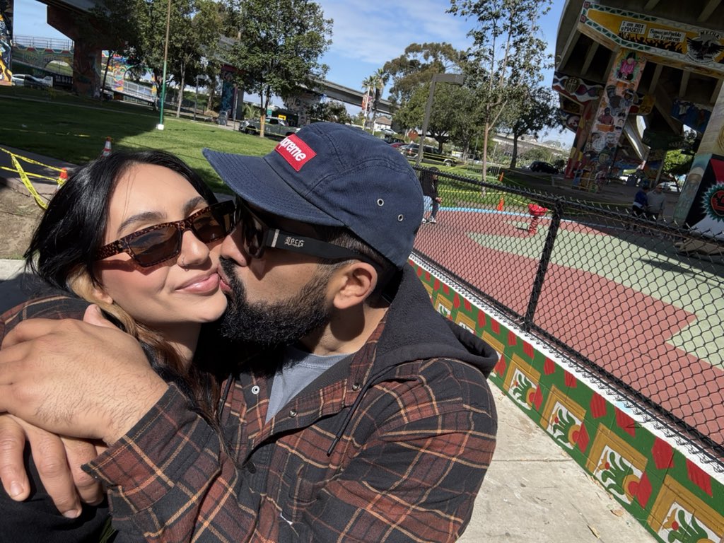 sabrizzlefish's tweet image. a lil SD date 💞