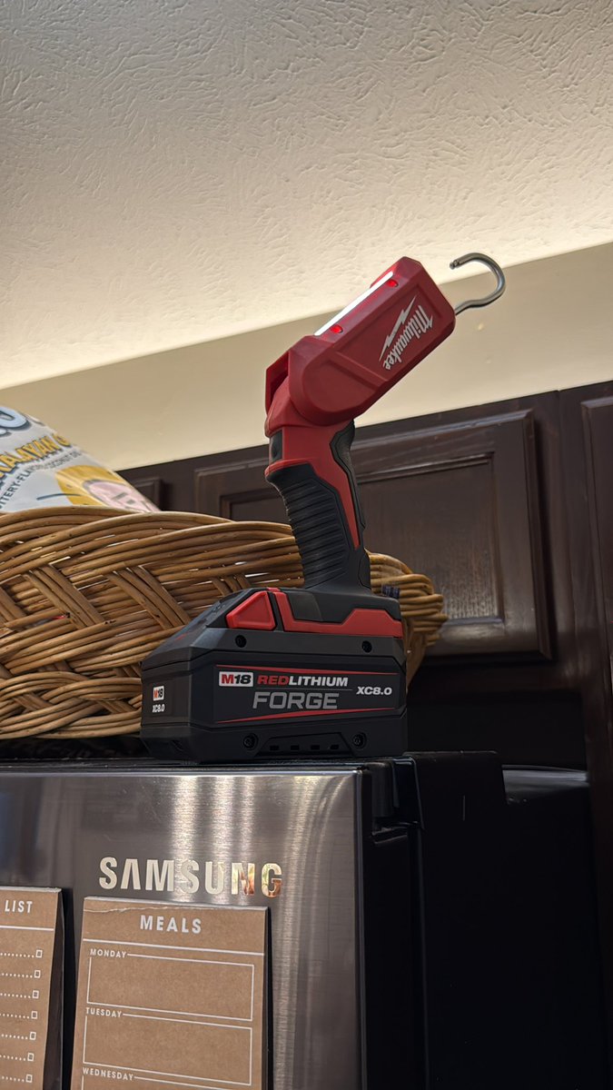 ItsMeEdmonds's tweet photo. @MilwaukeeTool when your power goes out because of tornado warnings grab your gear to light the house up.  #milwaukeetool #Tornado https://t.co/0EVWZctTre