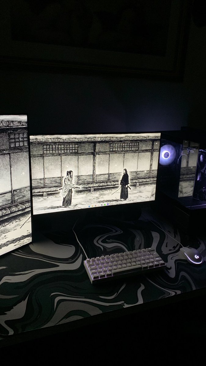 NathanCopernick's tweet image. E pensar que eu eu realmente fui capaz de montar o setup que eu sempre quis, com meu próprio esforço. Sempre há o que melhorar mas me sinto muito realizado.