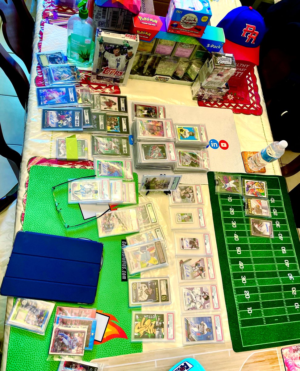 GarciaStudios's tweet image. BASEBALL CARD CAMP⚾️DISCUSSING Card Grading w/my newphews⚾️😱⁠
⁠
👉🏽What are we going to open first😱⁠
⁠
#rippacks #hobbybreak #openpacks #pokemon #toppsbaseball #whodoyoucollect #sportscards #rookie
#thehobby #hobby #collectibles #collection
#topps #tradingcards