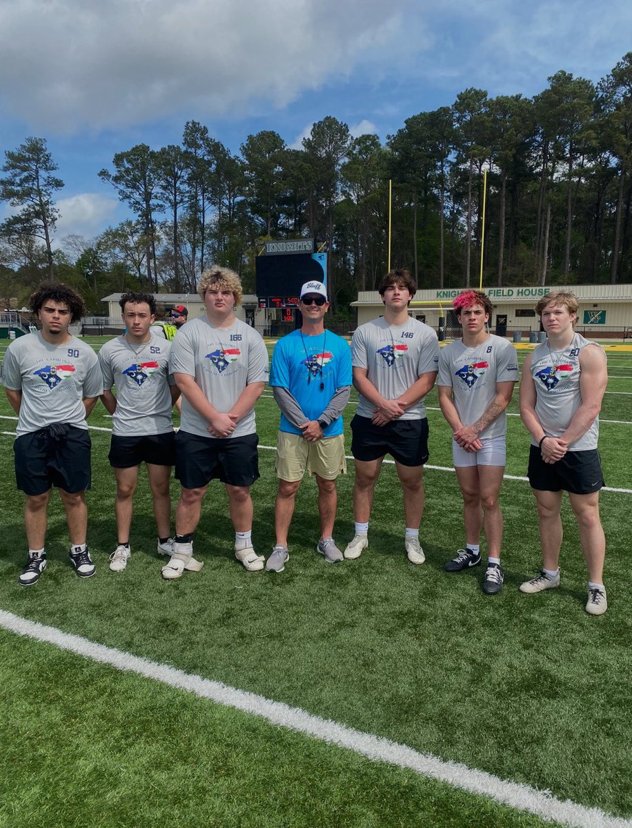 had a great time at the <a href="/CoachesCombines/">Carolinas Coaches Combine</a>
Ran a 4.5 40 and went 5 - 0 in 1on1s