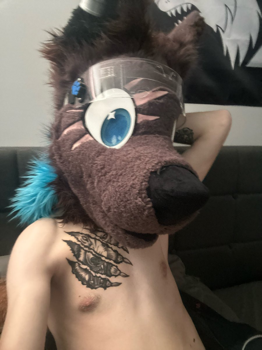 Not what I normally post but got a new tattoo and wanted to show it off~ 

Maybe you’ll see it next fun time with me~

#murrsuit #nsfwtwt #murrsuiter