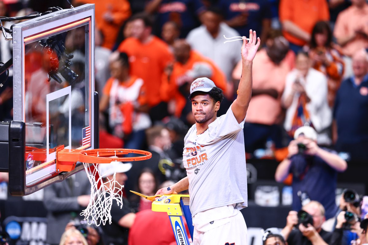 Auburn Basketball (@auburnmbb) on Twitter photo Core memory ✂️ Core memory ✂️