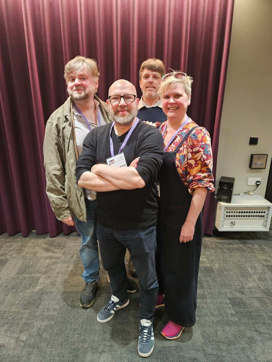 We always have THE BEST time with <a href="/GabyRoslin/">Gaby Roslin</a> and <a href="/BBCRadioLondon/">BBC Radio London</a>, thanks for having us back for more songs and chats 📻

ICYMI listen again from 1:08:45 👇
bbc.co.uk/sounds/play/p0…