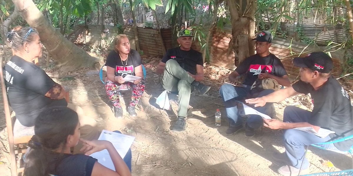 Sucre_MRT (@sucre_mrt) on Twitter photo Estamos fortaleciendo la Orgánica del Partido
En el marco del Plan Trimestral Realizado en reunión de la Dir. Operativa, miembros de la Dir. Regional Orientan a la Estructura <a href="/TupamaroMRT_/">Movimiento Revolucionario TUPAMARO Vzla.</a> del Mpio. <a href="/BermudezMRT/">BermudezMRT</a> para el avance como Dir. Colectiva
#CuidemosElAgua
#CadaGotaCuenta Estamos fortaleciendo la Orgánica del Partido
En el marco del Plan Trimestral Realizado en reunión de la Dir. Operativa, miembros de la Dir. Regional Orientan a la Estructura <a href="/TupamaroMRT_/">Movimiento Revolucionario TUPAMARO Vzla.</a> del Mpio. <a href="/BermudezMRT/">BermudezMRT</a> para el avance como Dir. Colectiva
#CuidemosElAgua
#CadaGotaCuenta