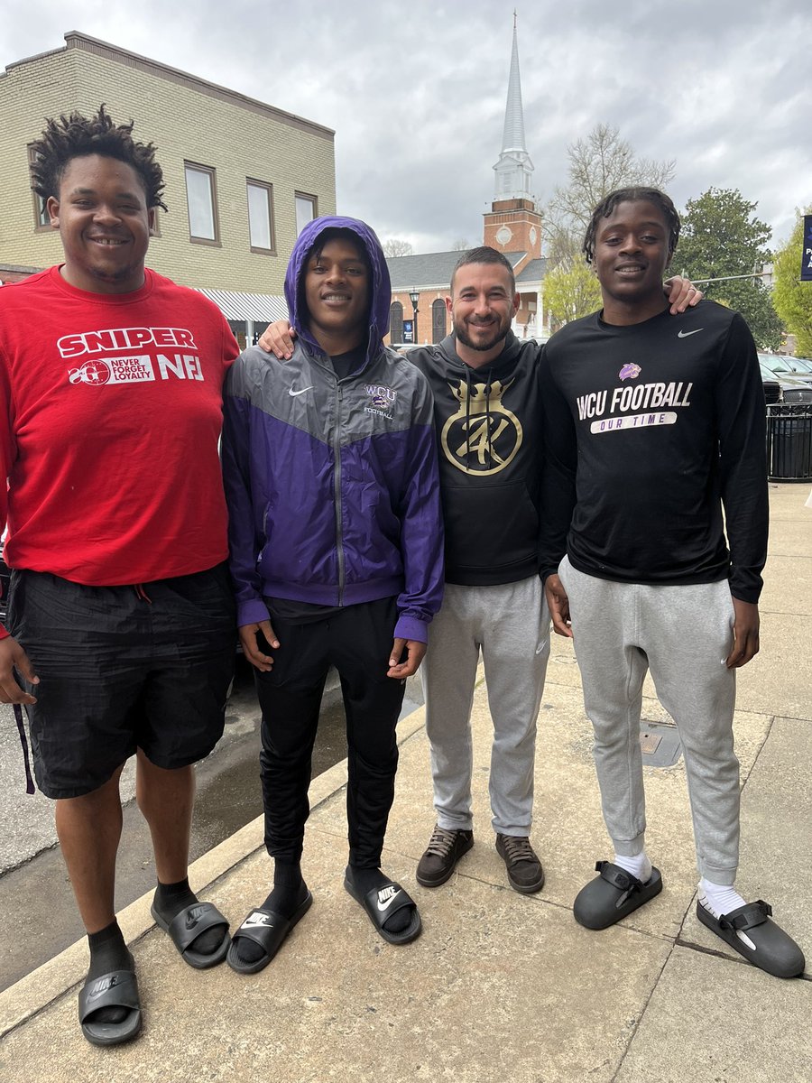 Family reunion in NC for the wife’s side of the family, and had the chance to have a family reunion of my own! <a href="/TaylorLacharles/">La’charles STACK Taylor</a> <a href="/BoSimpson14/">Bo Simpson</a> <a href="/SimpsonNakoma/">Na’koma Simpson-Nealy</a> <a href="/BokeyFootball/">Bokey Football</a> <a href="/CatamountsFB/">Western Carolina Football</a>