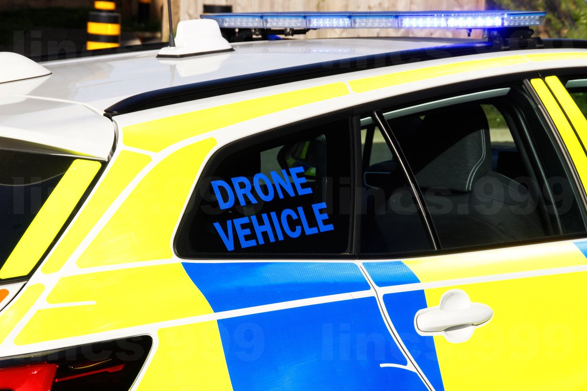 25 plate Toyota Corolla Drones Vehicle!
Massive thanks to <a href="/LincsCOPter/">Lincolnshire Police Drones</a> for bringing this out for me, and what a beauty it is! All the lighting is completely different to the regular Corollas, and it has the really cool Drones decals.

Lots more to post of this! <a href="/LincsPolice/">Lincolnshire Police</a>