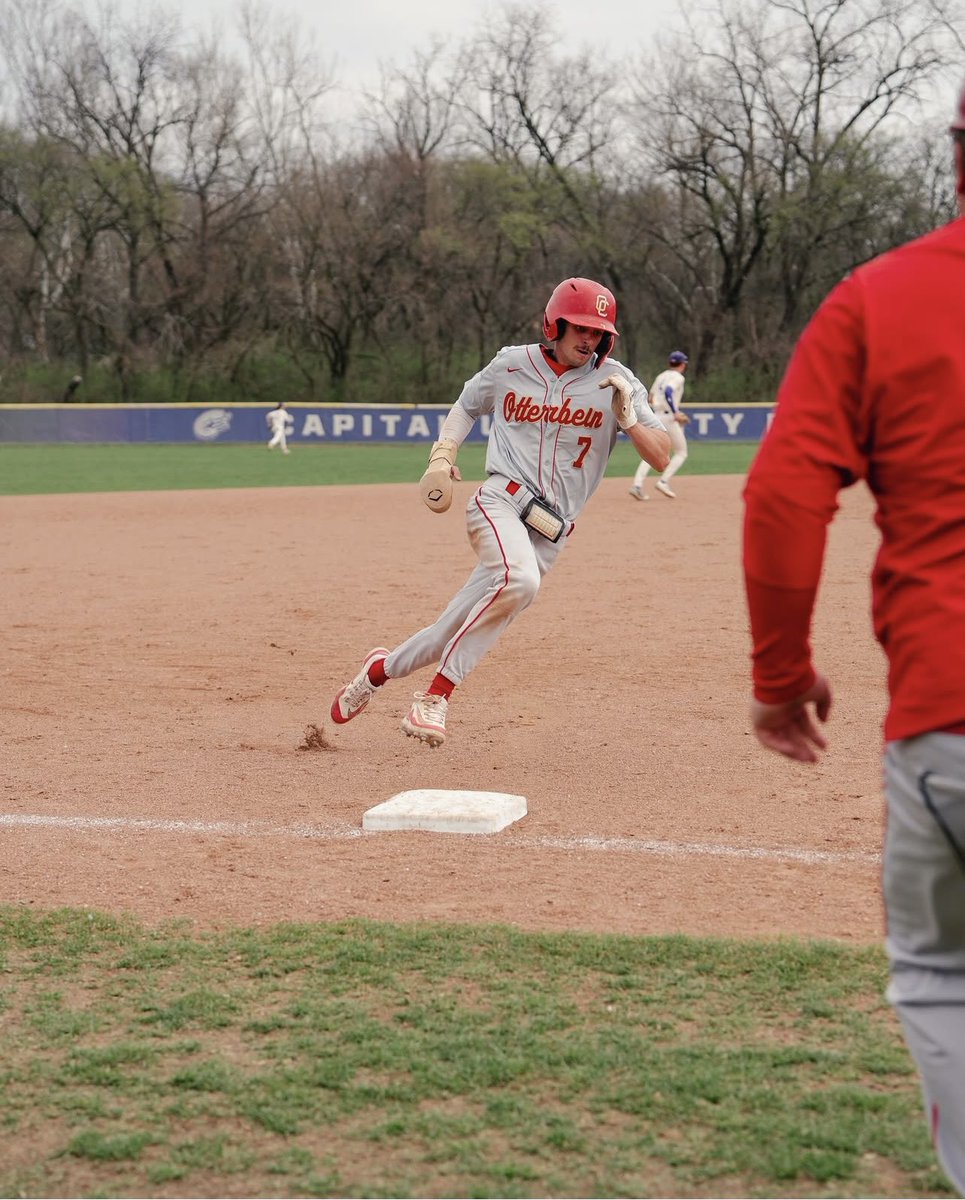 OUCardsBaseball's tweet photo. 📸 from yesterday’s sweep at Capital! #BirdGang https://t.co/LJqZIXkHMu