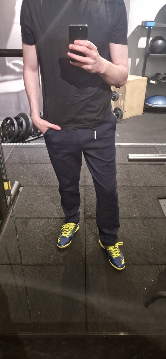 OK creatine workout. New gym pants were a mistake! Should got em a size smaller :)