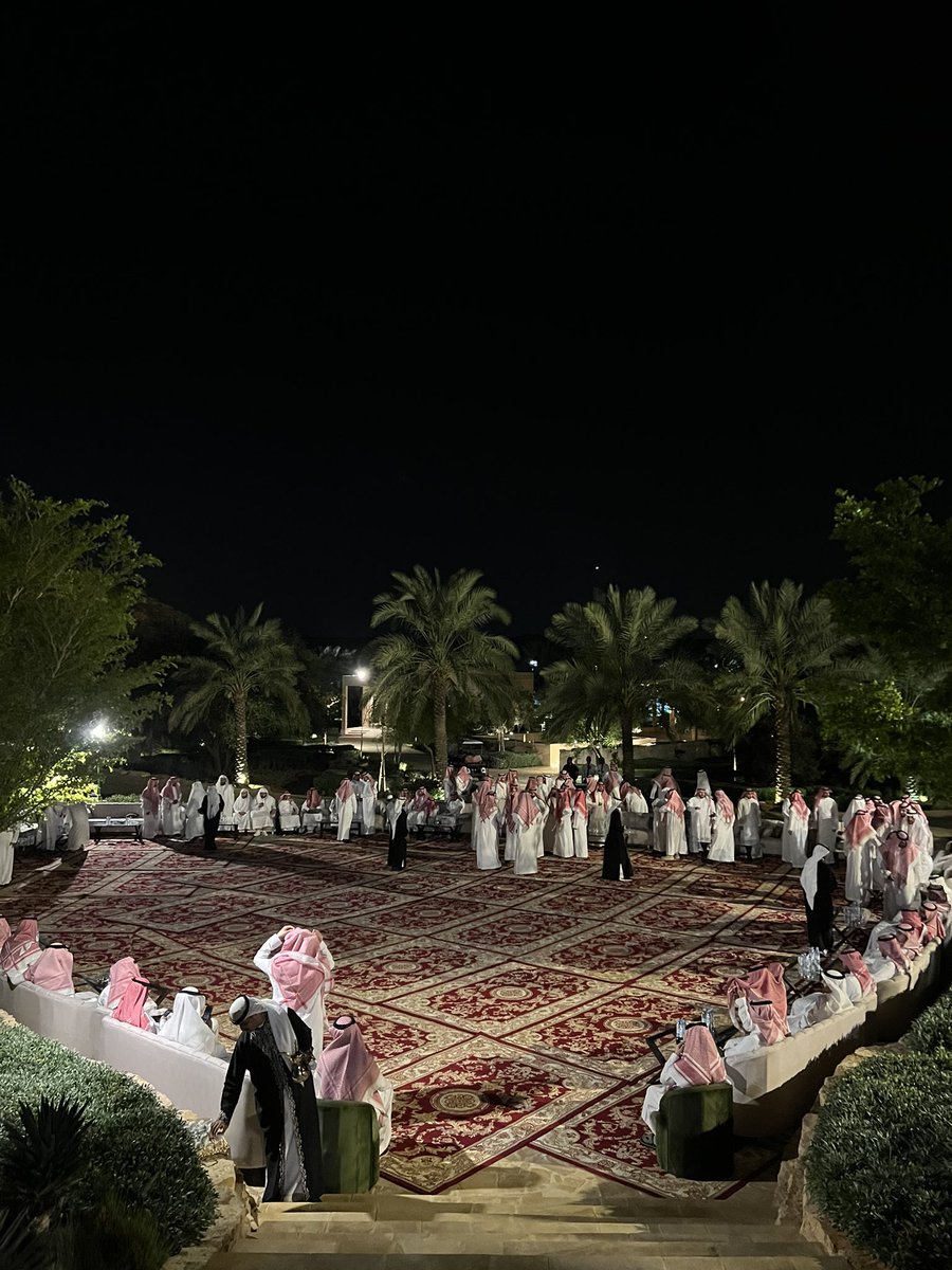 Doghaither_F's tweet photo. اجتماع العيد لأسرة آل دغيثر في الوصيل. https://t.co/Zx7Z6oZ9TA