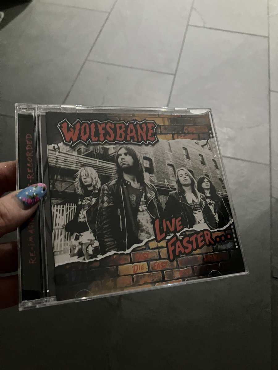 Gutted can’t make the gig not well. But a surprise Royal Mail delivery cheered me up! A day early? On a Sunday!! Thanks <a href="/WolfsbaneHMS/">Wolfsbane</a>