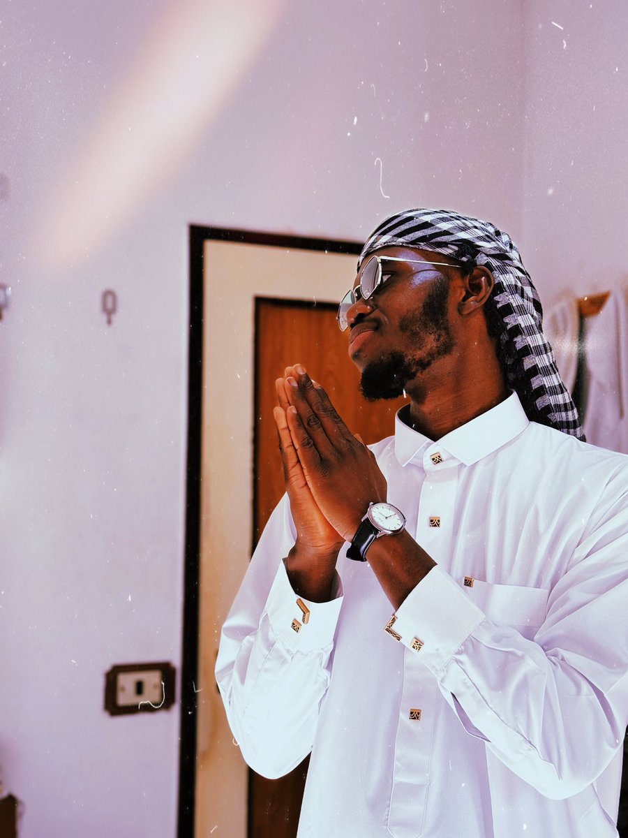 amdumindset's tweet photo. Eid Mubarak🤍🎉 https://t.co/4EHhex22I5