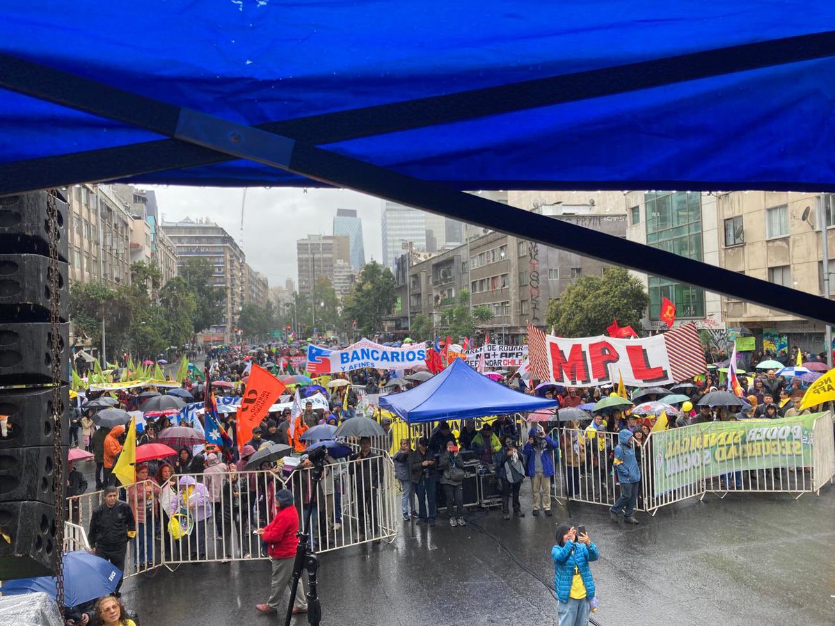 Hoy, nuestra Confederación nuevamente estuvo presentes en la Marcha de la Bronca organizada por la Coordinadora NO+AFP en rechazo a la Reforma que NO reforma y por la conquista de los derechos sociales en Chile. 
#NoMasAFP
#MarchadelaBronca
#NOmasAFRAUDES
