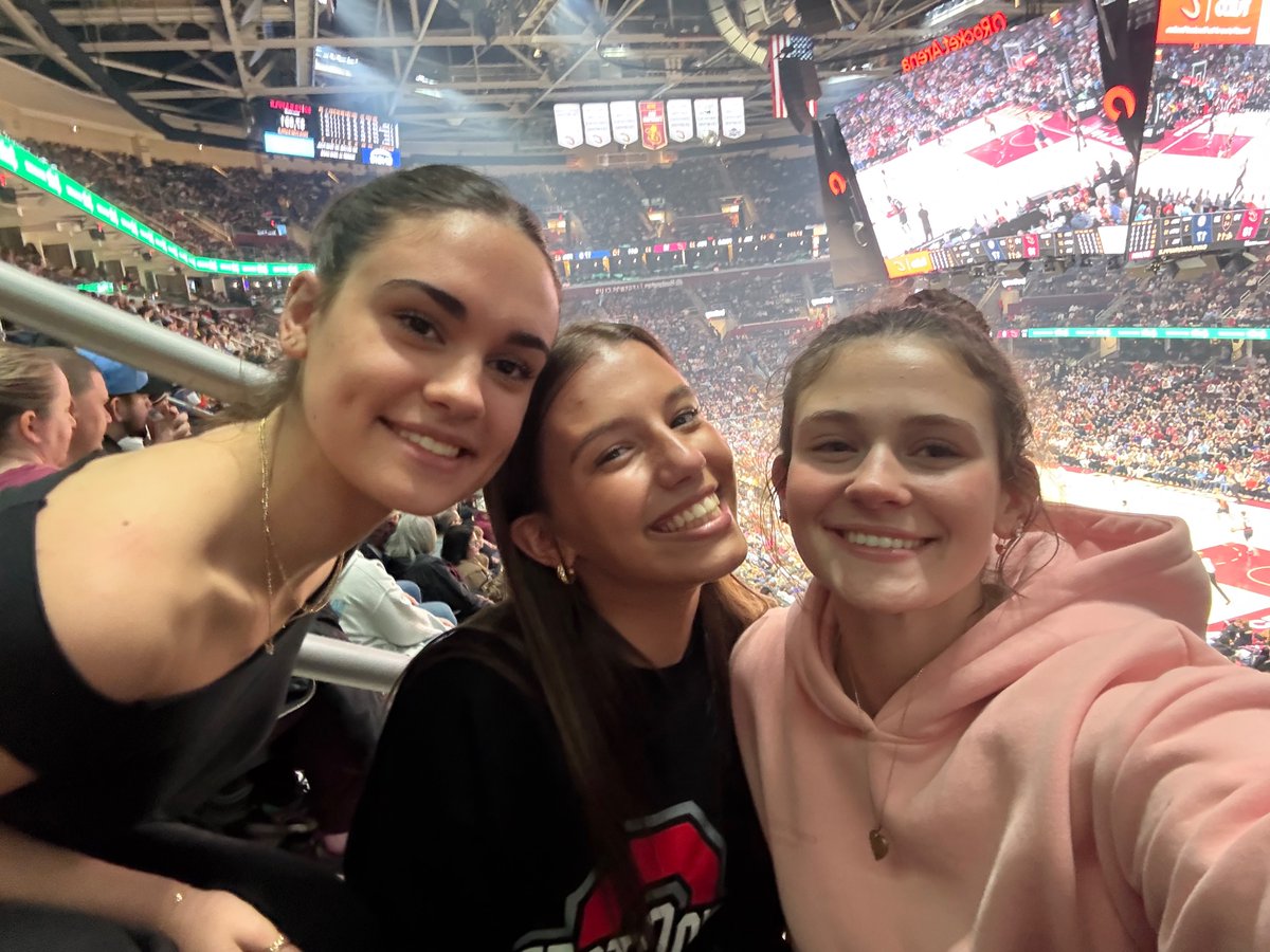 SLAAM25Maier (@slaam22maier) on Twitter photo Hold onā
We found another <a href="/Slaam22Maier/">SLAAM25Maier</a> baller at this <a href="/cavs/">Cleveland Cavaliers</a> gameā Hannah Patterson too!
Crazy! Hold onā
We found another <a href="/Slaam22Maier/">SLAAM25Maier</a> baller at this <a href="/cavs/">Cleveland Cavaliers</a> gameā Hannah Patterson too!
Crazy!