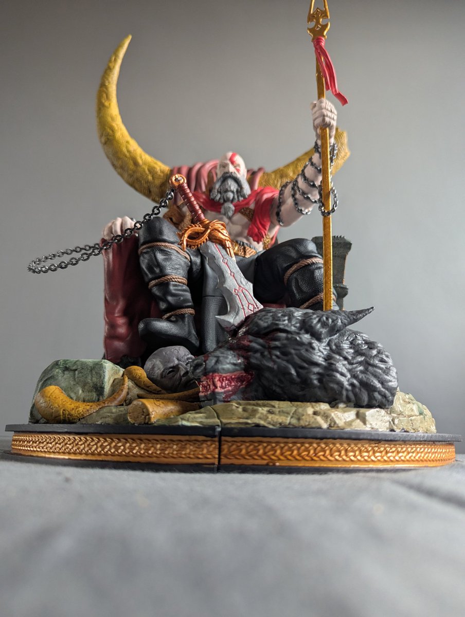 comoners72508's tweet photo. I cyk skończona figurka o wysokości 41 cm. Zajęła mi maseee czasu
#kratos #godofwar #GodOfWarRagnarok #bladeofchaos #hobby #handmade #painting #gaming #fanart https://t.co/CL0tIYVsxq