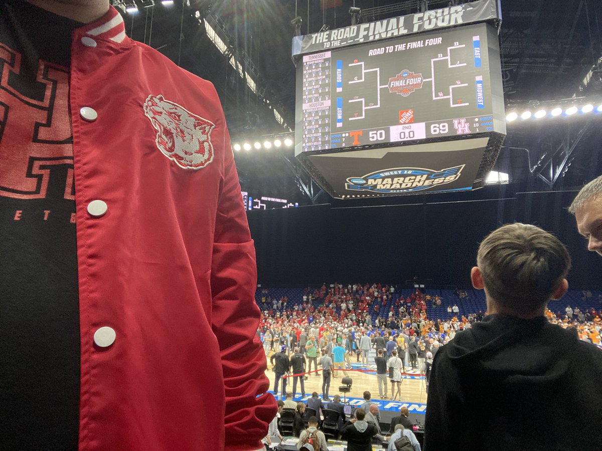 thisisnotmark's tweet image. Good guys win 69-50.
#2Games x #GoCoogs x #ForTheCity