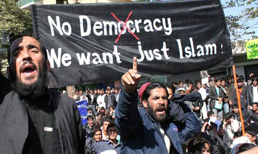 _WhiteLion__'s tweet photo. @anubi77787292 Era tutto scritto. #NoIslam https://t.co/DrucRAW2VR