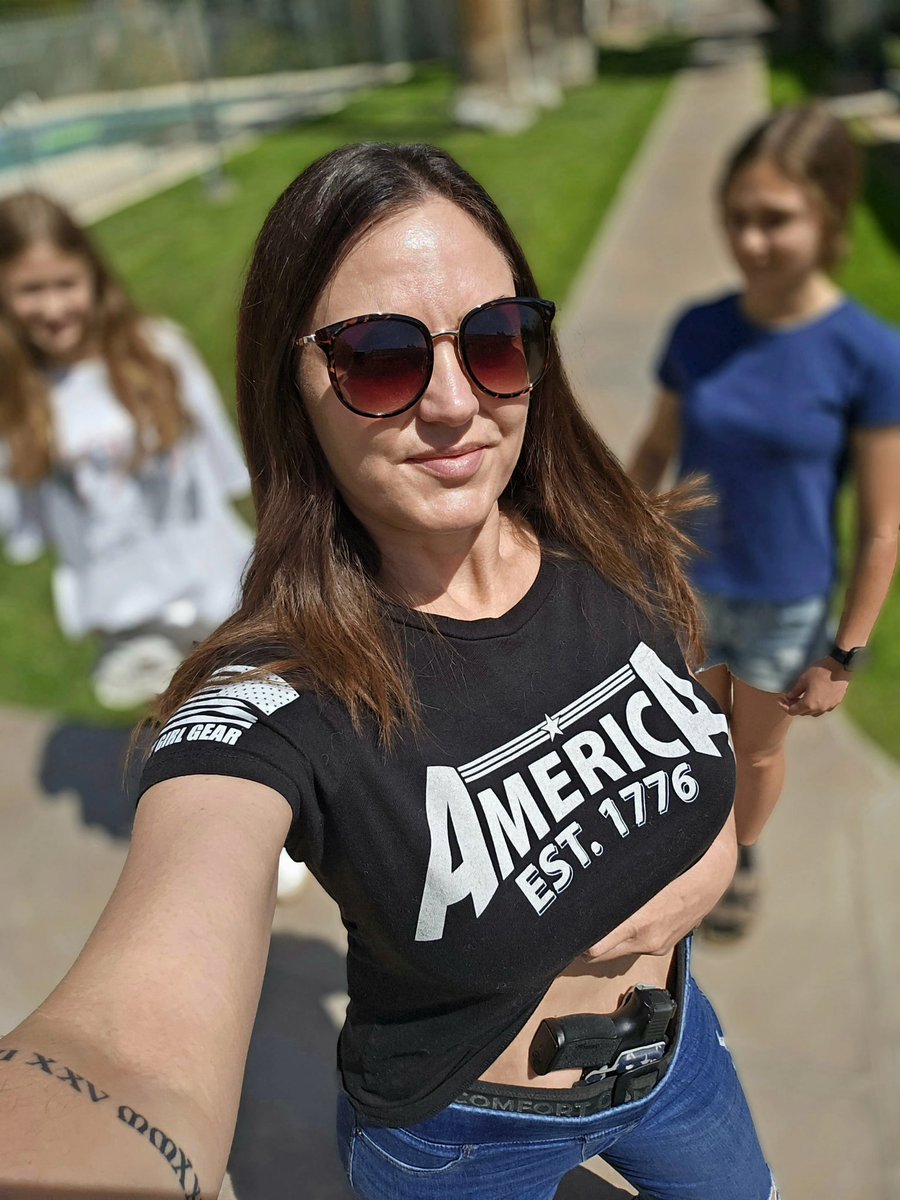 Just a Sig girl living in a crazy world. 

Momma bear mode activated. 

#mommabear #sigp365xl