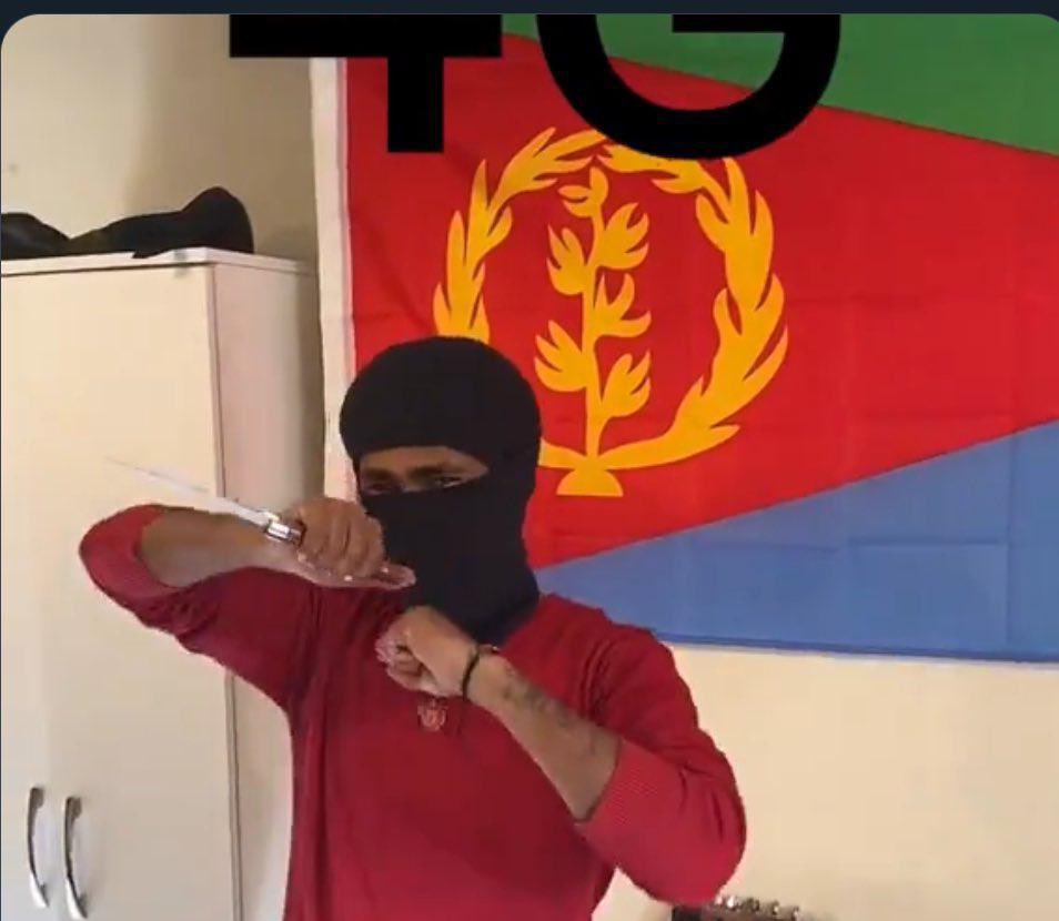 DRezene24811's tweet photo. Was hat Terrorismus mit uns zu tun? Wir kämpfen für den Frieden und sie kämpfen, um uns zu zerstören #BlueRevolution_Eritrea 
#NoMorePFDJTerror #TransnationalRepression 
@BILD_Stuttgart @hessencam @hessenschauLIVE @tagesschau @welt @badischezeitung @DeutscheWelle https://t.co/yw45lneRio