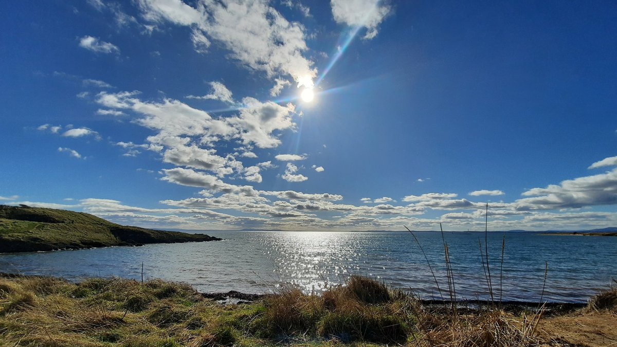 shamblesklutz's tweet photo. What a beautiful Sunday. Beach visit was a must. Think it's The Law, on days like today.
4 photos. 3 beaches.
#Elie #Shellbay #LowerLargo #Fife #EastNeuk #Scotland @VisitScotland https://t.co/QnP2fbtVh3