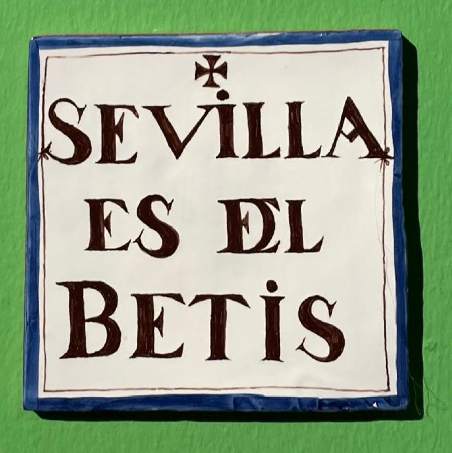 Repitan todos conmigo.

Sevilla es del BETIS.