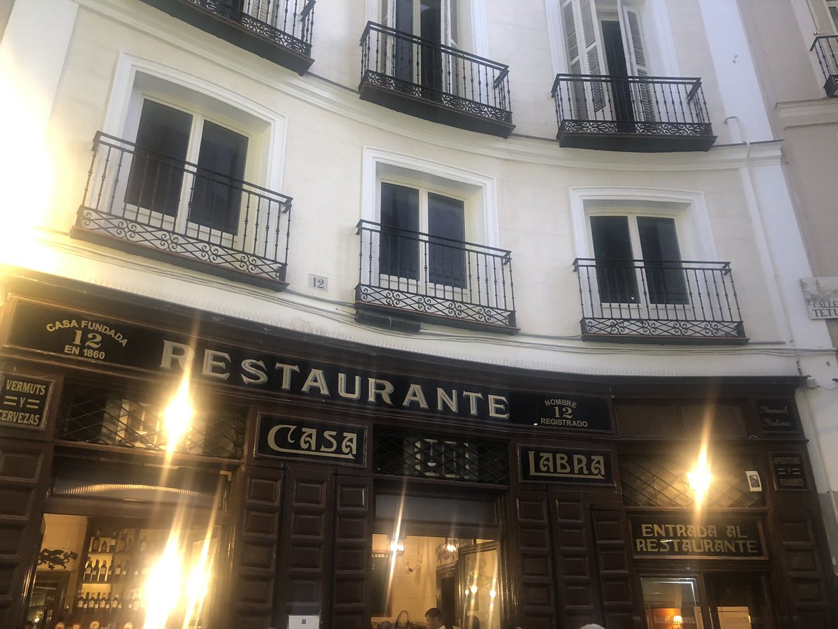 Free_tweeBird's tweet photo. #Madrid Just wine and tapas! Indeed! https://t.co/79XlqX050e