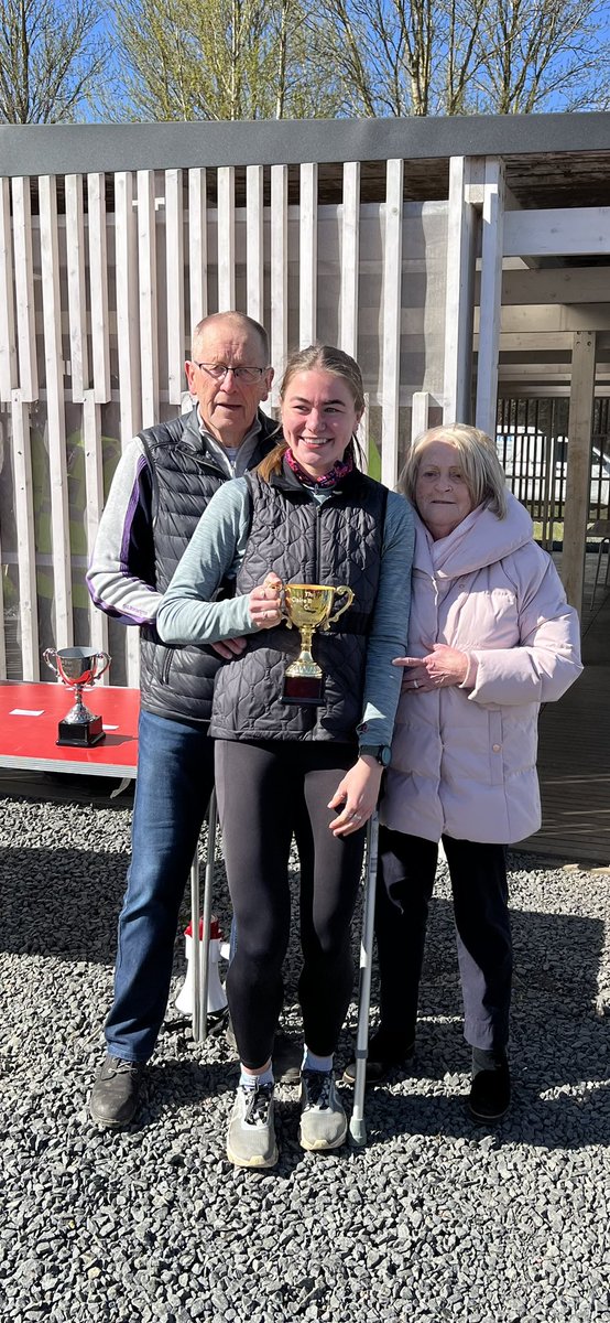 💛Many congrats to Emily McNicol on her Scottish National medal win today at the Tom Scott Road Races on achieving 3rd place in the ladies 10 mile road race with a PB of 59:18mins! 

Emily also achieved the newly awarded Claire Benyon Trophy for the highest placed Law &amp; Dist❤️