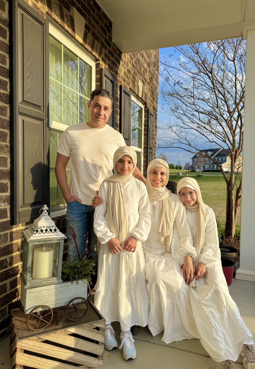 HanannTurk's tweet image. عيد مبارك وكل عام وأنتم بخير✨
Eid Mubarak! Wishing you all a blessed and joyful Eid! ✨