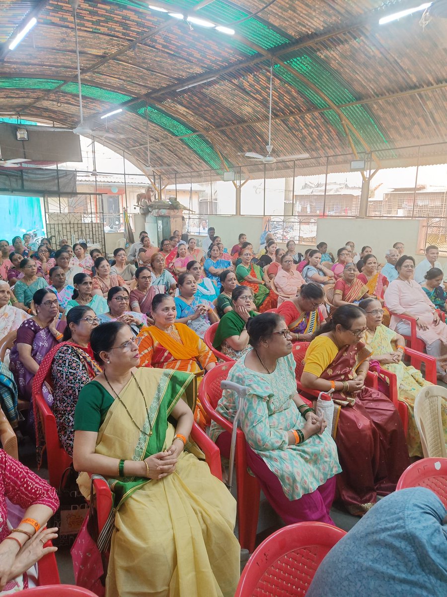 IMCLWSafeMumbai's tweet photo. Empowering Digital Safety! 
IMC Ladies' Wing, in association with Rotary Club and Mumbai Police, conducted cyber awareness program for Ananda Yaan Foundation. 
Mumbai Police's cyber awareness initiative spreads crucial knowledge and preventive tips to safeguard online experiences https://t.co/Uq6kVateyT